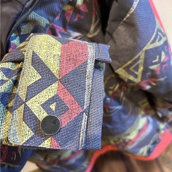 Burton Snowboarding Jacket - Picture 11 of 12